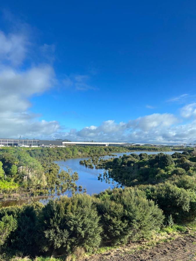 Manha Hotel Auckland Airport Eksteriør billede