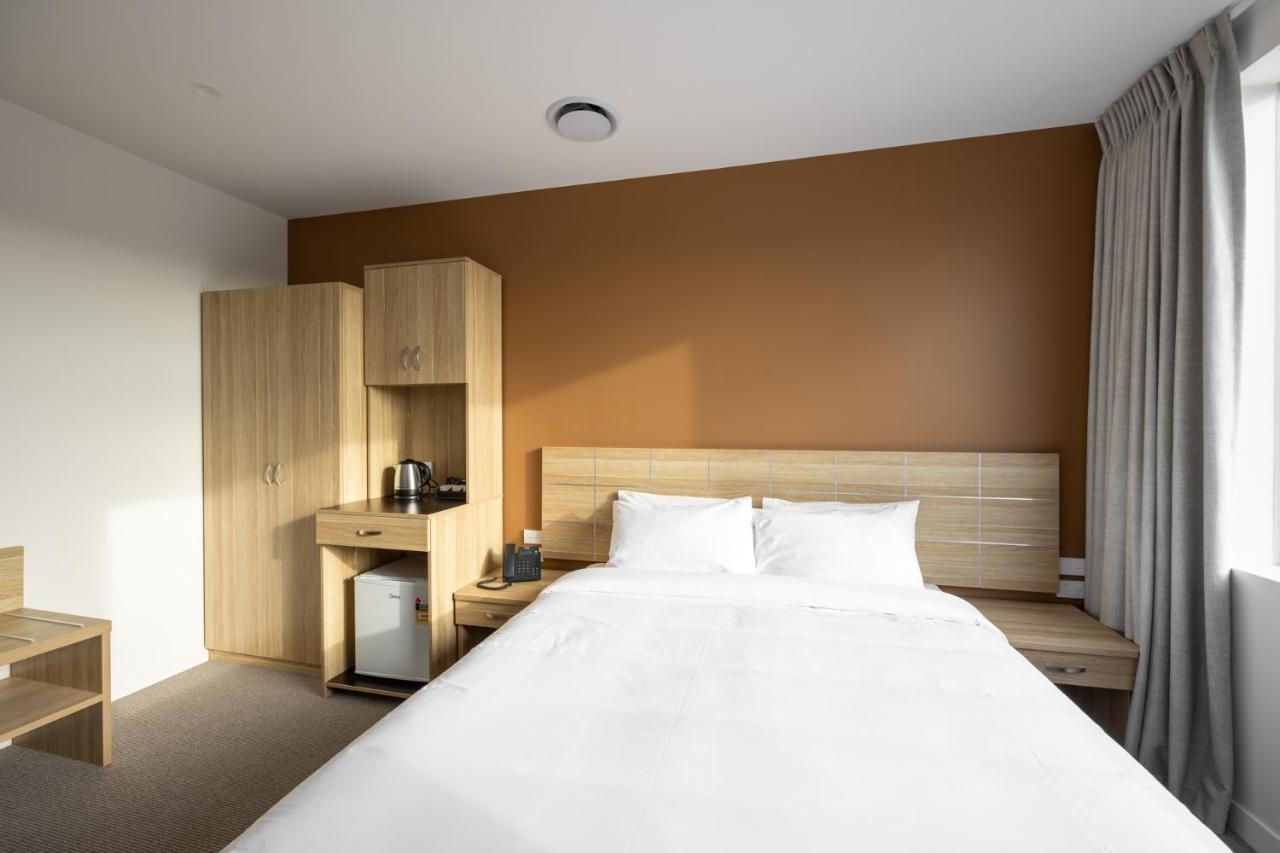 Manha Hotel Auckland Airport Eksteriør billede
