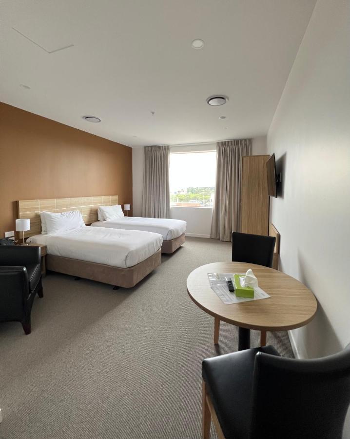 Manha Hotel Auckland Airport Eksteriør billede